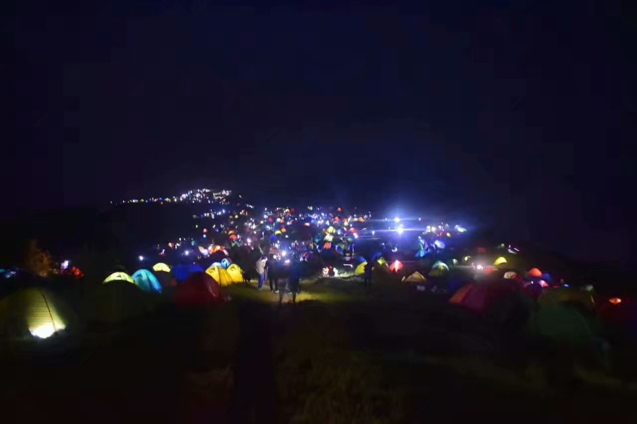 【英仙座流星雨】海坨山露營 || 陪你去海坨山看流星雨